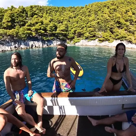 Our Cruises Skopelos stad