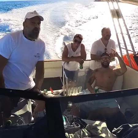 Our Cruises Båthotell Skopelos stad