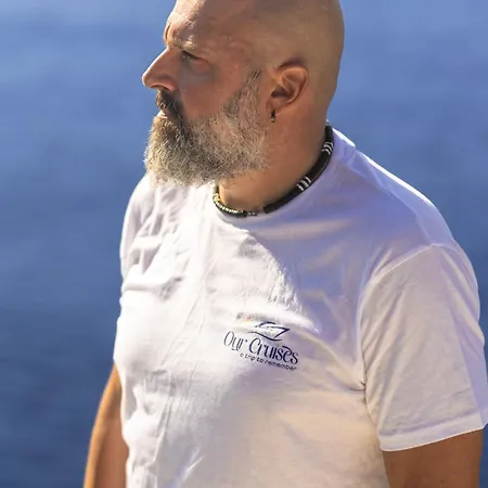 Båthotell Our Cruises *