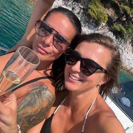 Båthotell Our Cruises *