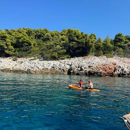 Båthotell Our Cruises *