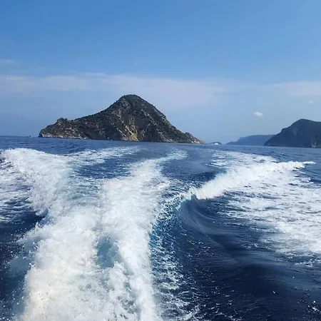 Båthotell Our Cruises