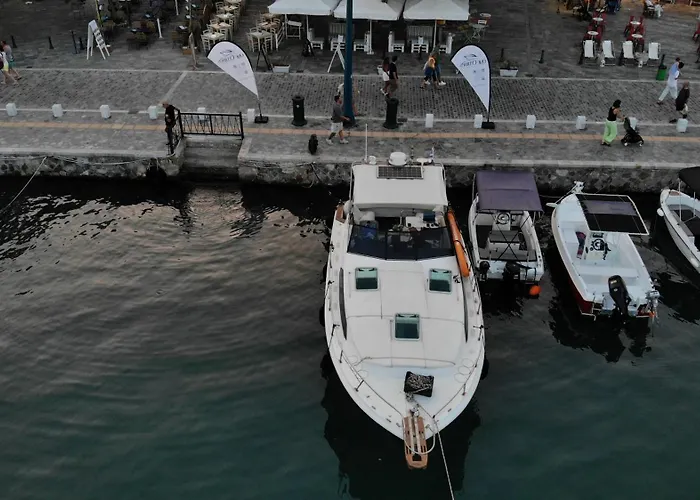 Our Cruises Botel Skopelos