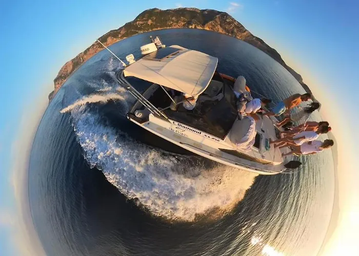 Our Cruises Botel Skopelos